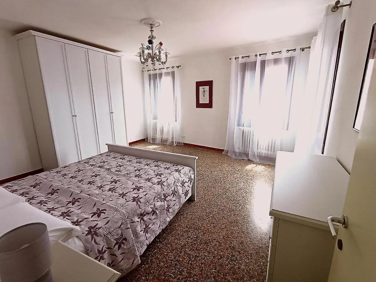 Spacious Apartment With 3 Bedrooms Venice
